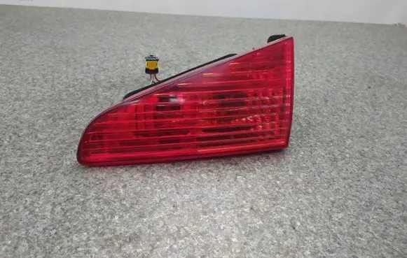 Peugeot 607 Rear/tail lights