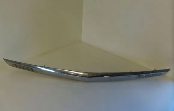 Opel Astra H Tailgate trim 13105814 461088395
