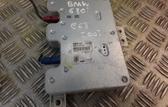 BMW 6 E63 E64 Aerial antenna amplifier 6957348