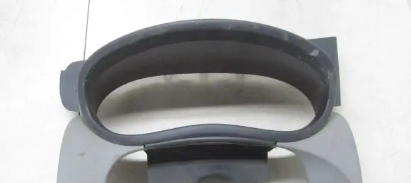 Renault Trafic II (X83) Dashboard trim 681010773R