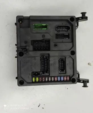 Volkswagen Sharan Fuse box set 7M3962253A