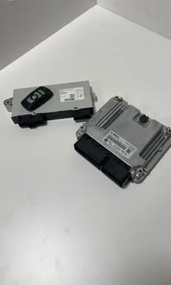 BMW 5 F10 F11 Engine control unit/module 8574091 0281019806
