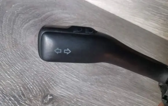 Volkswagen Golf IV Indicator stalk 8L0953513G 202852 1368309