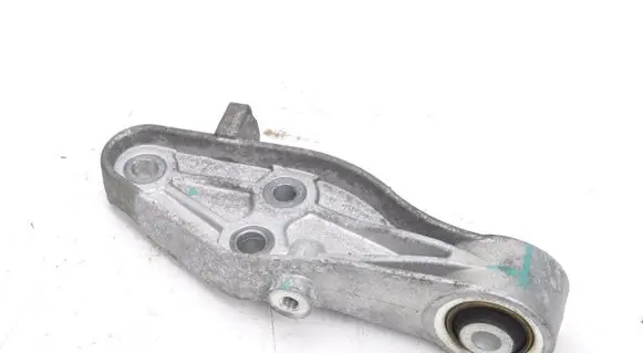 Volvo XC40 Engine mounting bracket 32222100