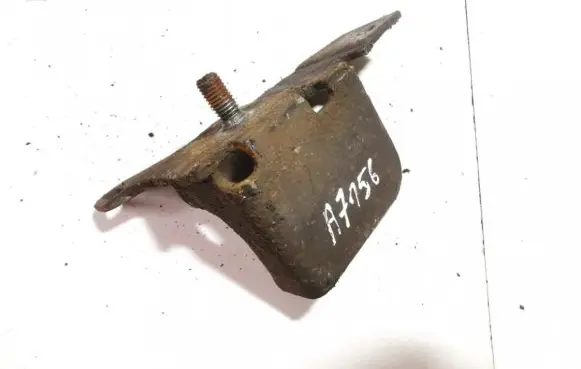 Volvo S70 V70 V70 XC Engine mounting bracket