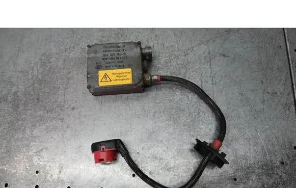 Audi A6 Allroad C5 Headlight ballast module Xenon 4B0941471