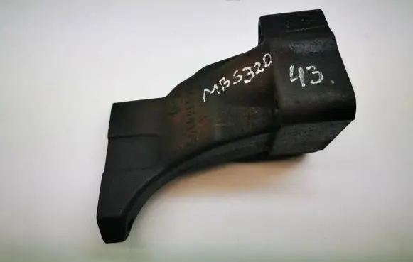 Mercedes-Benz S W221 Engine mounting bracket 6420960345