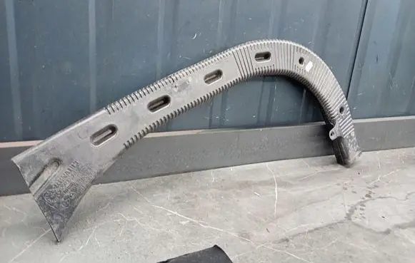 Renault Megane II Radiator trim 8200103612c