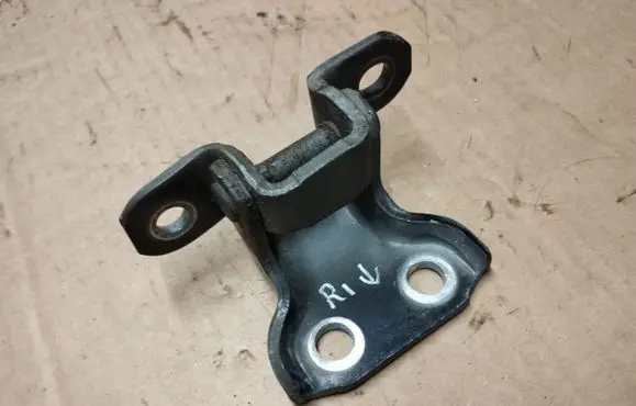 Toyota RAV 4 (XA30) Front door lower hinge 