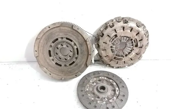 BMW 5 E60 E61 Clutch set kit 7526600