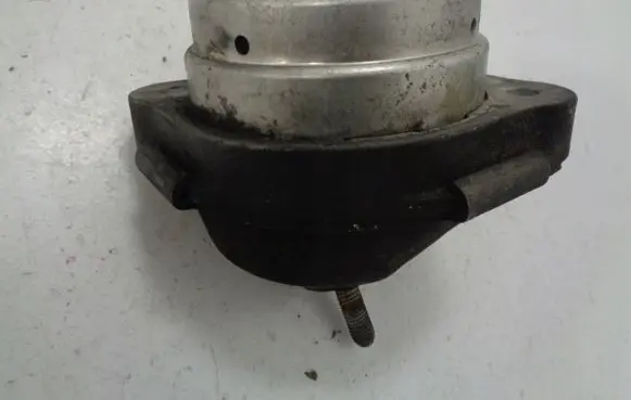 BMW X3 E83 Engine mount bracket 3428398
