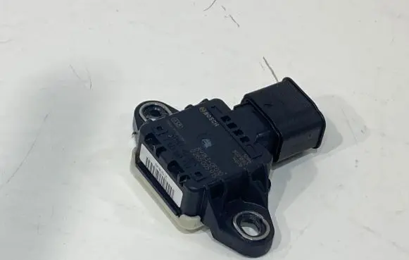 Toyota Avensis T270 ESP acceleration yaw rate sensor 891830F010 1275100853 0265005915