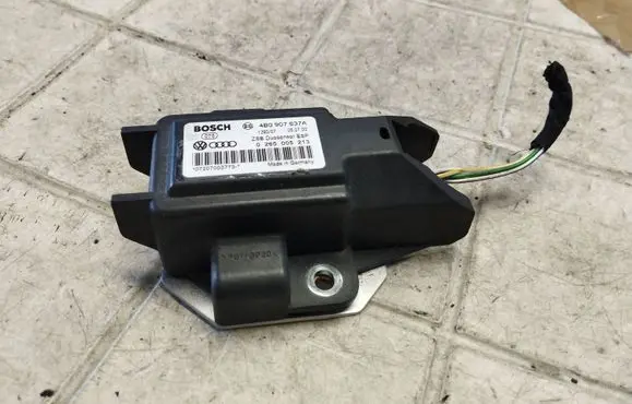 Audi A6 S6 C5 4B ESP acceleration yaw rate sensor 4B0907637A 0265005213