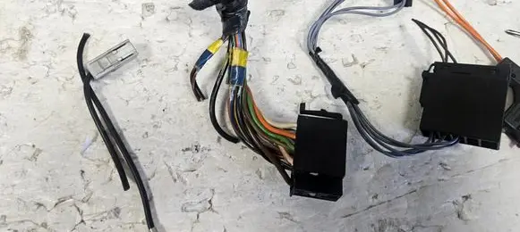 Mercedes-Benz C W203 Sound system wiring loom 0305453428 0305453528 A2038273642