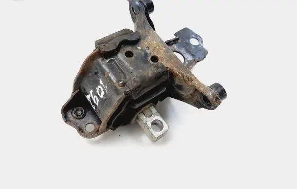 Skoda Roomster (5J) Engine mount bracket 6Q0199555