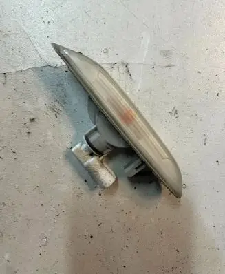 BMW 3 E90 E91 Front fender indicator light 7253325