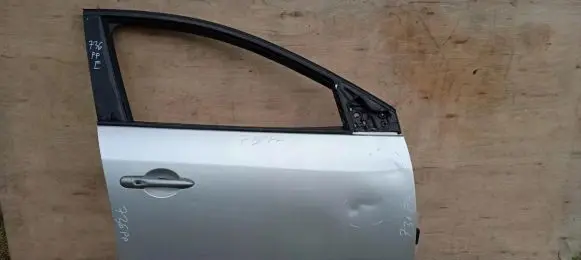 Renault Megane III Front door
