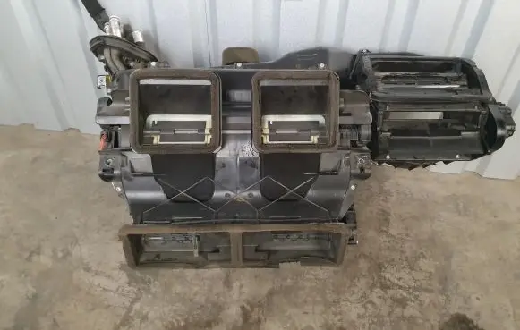 BMW 3 E90 E91 Interior heater climate box assembly housing 