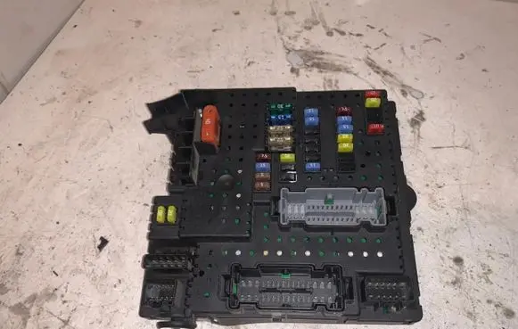 Volvo V70 Fuse box set 30728612 D347