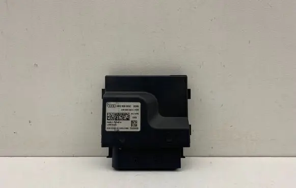 Audi Q7 4M Fuel injection pump control unit/module 4M0906093C