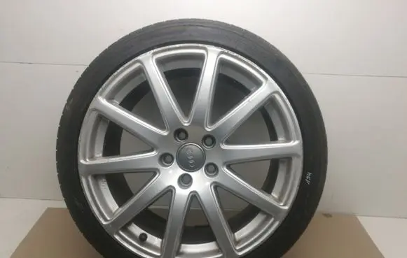Audi TT TTS Mk2 R18 alloy rim 8J0601025AA 9JX18H2ET52
