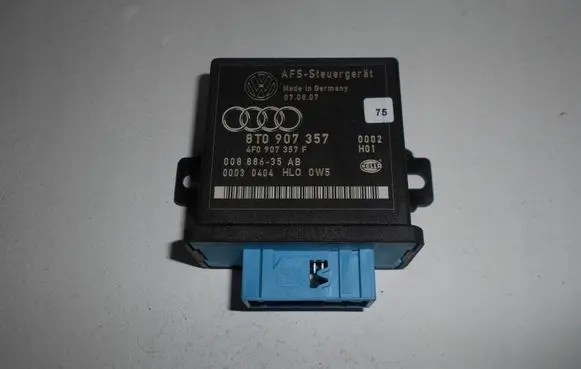 Audi A5 8T 8F Light module LCM 8T0907357