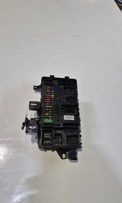 Ford Mustang VI Fuse module FR3T15604BH