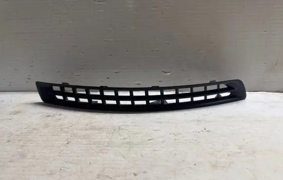 Volvo XC90 Front bumper lower grill 30678954
