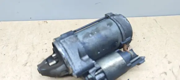 Mercedes-Benz E W212 Starter motor A0061514501