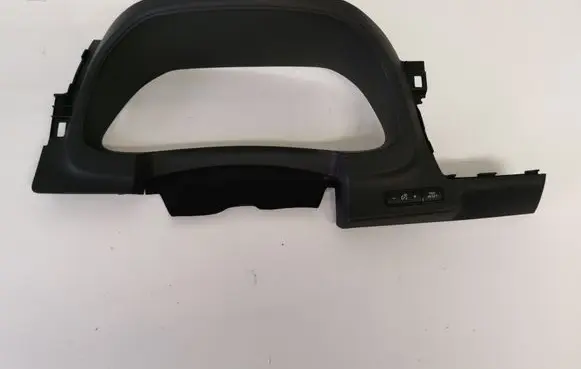 Nissan Leaf II (ZE1) Dashboard trim 682405SK0B