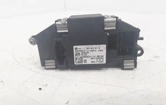 Volkswagen PASSAT B6 Heater blower motor/fan resistor 3C0907521