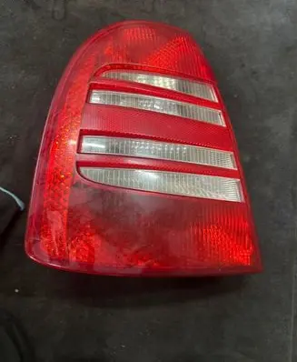 Skoda Superb B5 (3U) Rear/tail lights 3U5945111 3U5945096