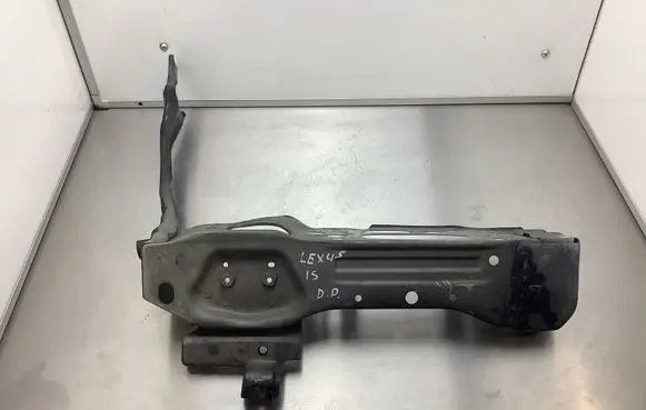 Lexus IS 220D-250-350 Headlight/headlamp mounting bracket 