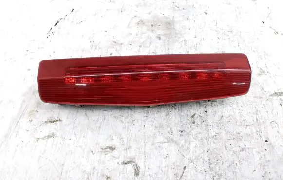 Opel Zafira B Third/center stoplight 13211587