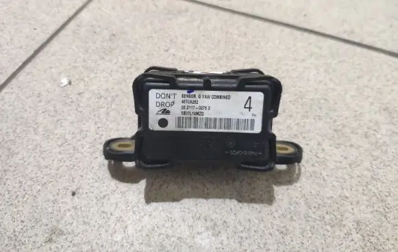 Mitsubishi Outlander ESP acceleration yaw rate sensor 4670A282 5B37L14MZQ
