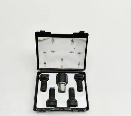 Mercedes-Benz GLB x247 Anti-theft wheel nuts and lock A0019901607