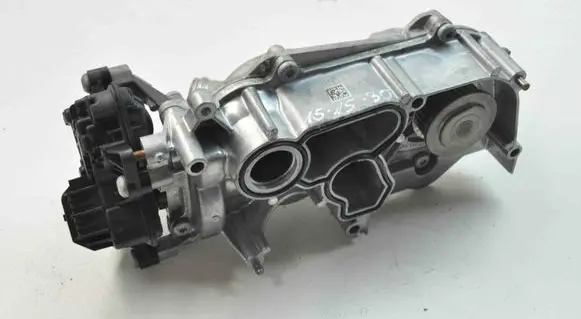 Volkswagen Golf VII Water pump 05E121117C