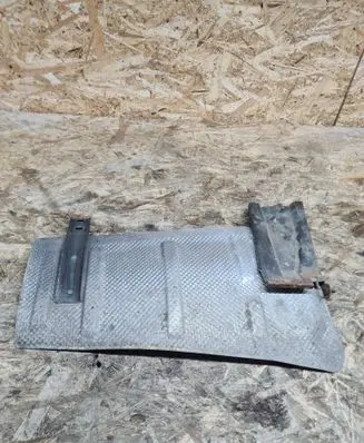 Mercedes-Benz E W211 Exhaust heat shield