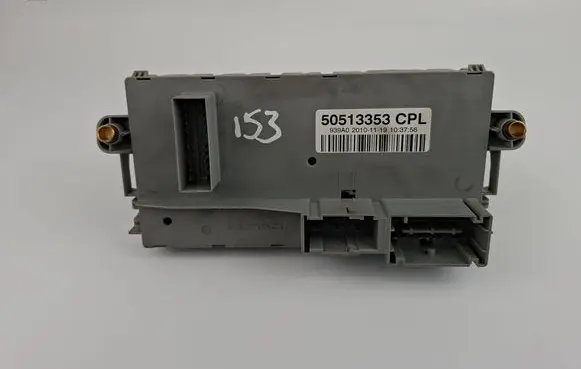 Alfa Romeo 159 Fuse module 50513353
