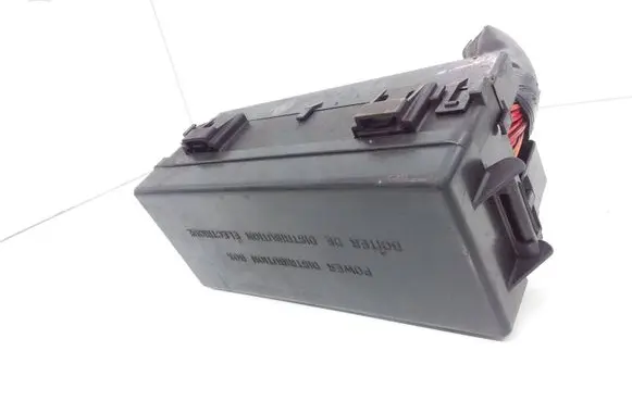 Jaguar S-Type Fuse module XW4T14A003A XR8314B192BA
