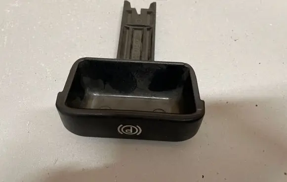 Mercedes-Benz C W203 Hand brake release handle 2034270620
