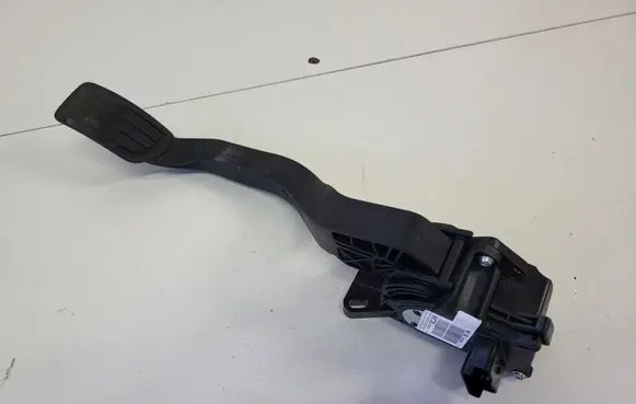 Opel Grandland X Accelerator throttle pedal 9674829580