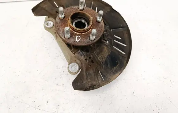 Subaru Impreza V Front wheel hub 