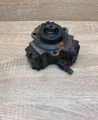 Mercedes-Benz S W221 Fuel injection high pressure pump A6130700001 0445010014