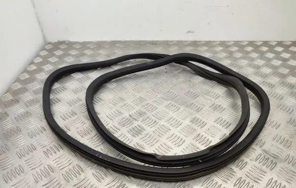 Citroen C1 Trunk rubber seal (body) 