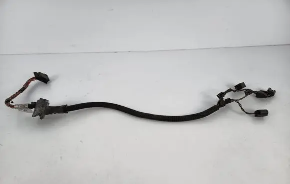 BMW 3 E90 E91 Fuel injector wires 850779906
