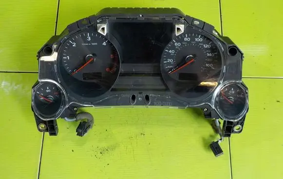 Audi A8 S8 D3 4E Speedometer (instrument cluster) 4E0920980F 4E0121403