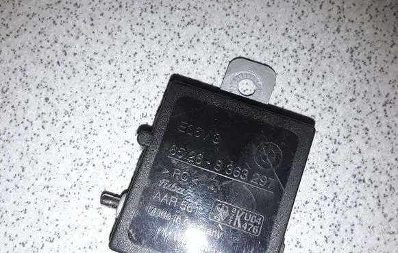 BMW 3 E36 Aerial antenna amplifier 65268363297 8363297