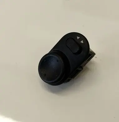Opel Corsa C Wing mirror switch 09226861