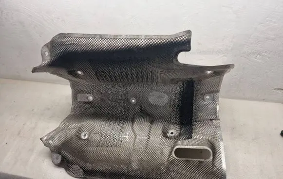 Audi A8 S8 D4 4H Heat shield in engine bay 4H0825661D
